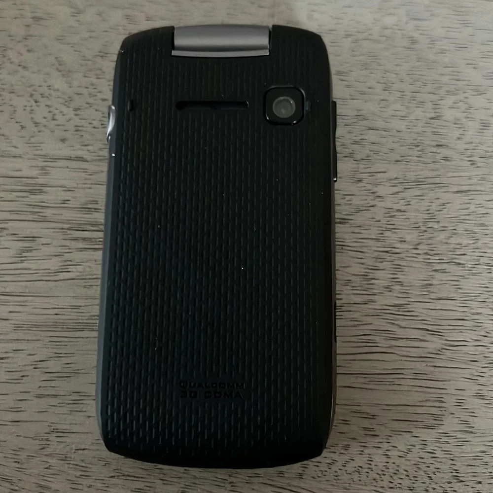 Sprint Kyocera Kona Flip Phone New in Box